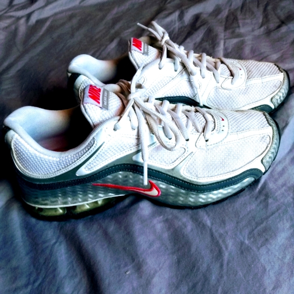 Nike Ladies Sz 9